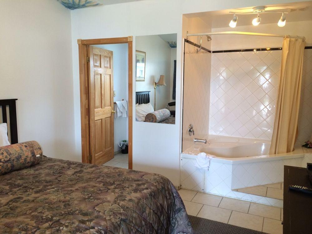 אוריליה Holiday Motel מראה חיצוני תמונה